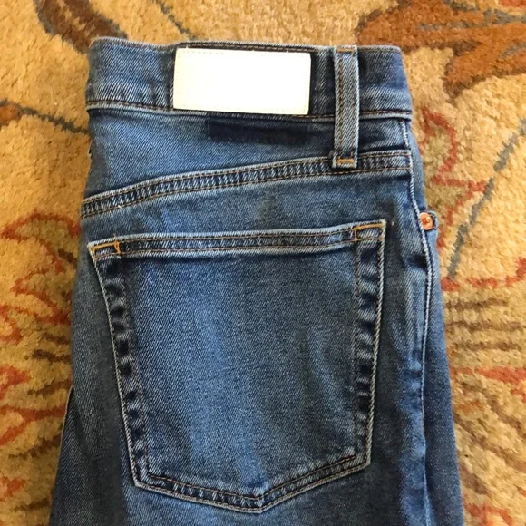 Re/Done straight leg, raw hem button-fly jeans 28 high-rise - Picture 5 of 7